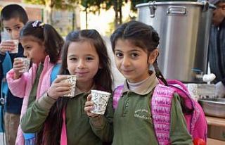 Kestel Belediyesi’nden öğrencilere ballı süt...