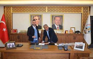 Koçarlı’nın ilk doğalgaz abonesi Başkan Kaplan...