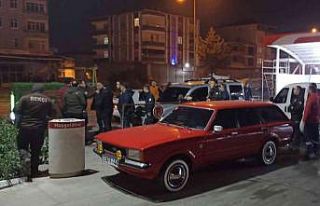 Konuşmak için çağırdığı şahsa pompalı tüfekle...