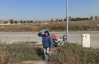 Köpekleri beslemek için 4 ayda 5 bin kilometre yol...