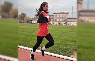 Kros yarışlarında il birincisi olan öğrenciler...