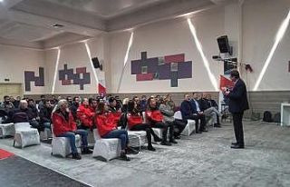 Kuşadası Belediyesi deprem konulu panele ev sahipliği...