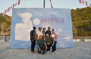 Kuşadası’nda müzik, mermer bloklardan heykele...