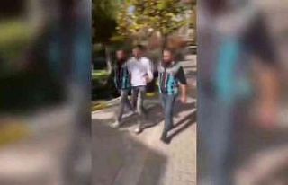 Maltepe’de trafikte makas atan sürücüye para...