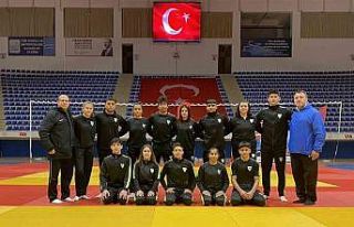 Manisa BBSK’lı judocular lige iddialı başladı