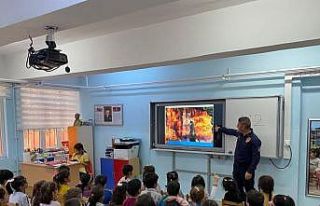 Manisa itfaiyesinden on binlere yangın eğitimi