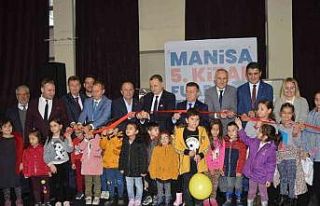 Manisa Kitap Fuarı kapılarını ziyaretçilerine...