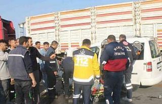 Manisa yolunda kaza: 3 yaralı