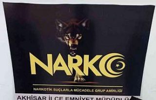 Manisa’da iki eve uyuşturucu baskını