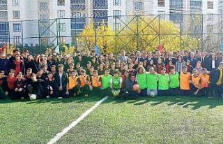 Meram Belediyesinden 6 yeni halı saha daha