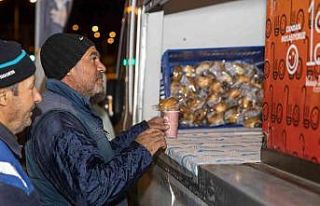 Mersin’de tarım işçilerinin sabah çorbası belediyeden