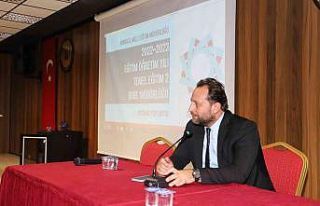 Milli Eğitim Müdürü Gür, ortaokul müdürleriyle...