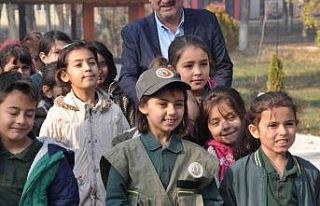 Minik eller hayatını kaybeden madenciler için 41...