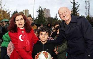 Minikler kilolarca ağırlıkta atık topladı