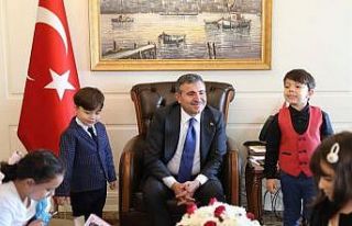 Miniklerden Vali amcalarına ziyaret