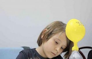 Mudanyalı çocuklar ara tatili deney atölyelerinde...