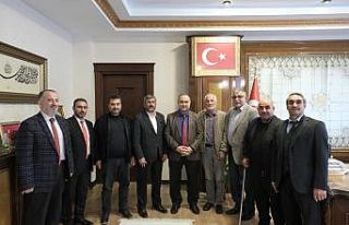 Müftü Taşçı’dan şehit babalarına destek