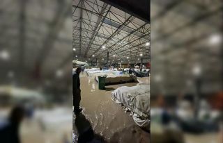 Muğla’da şiddetli yağış semt pazarını sular...