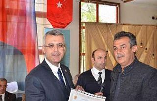 Muhtarlar başarı belgelerini aldı