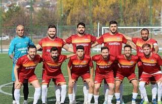 Okan Uçar 5 gol birden attı