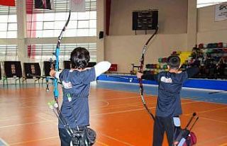 Oklar, Mili Sporcu Ayşenur Aygören anısına atıldı