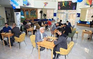 Önce öğrendiler sonra özel turnuvaya katıldılar