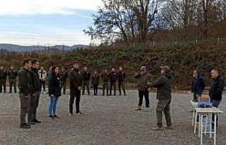 Ormancılara silah eğitimi