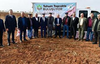 Örnek köye arpa ve buğday tohumu ekildi