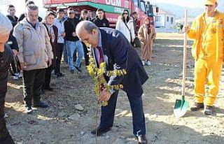 Osmaneli’nde 2 bin akasya fidanı toprakla buluştu