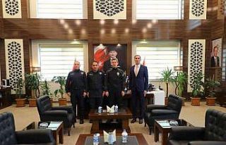 Otobüs yangınına müdahale eden iki polise Emniyet...