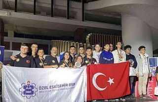 Özel EOSB Meslek Lisesi robosb takımı dünya ikincisi...
