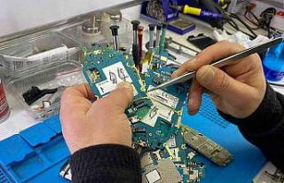 (ÖZEL) Hurda cihazların içinde altın arıyor