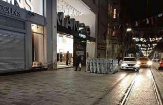 Patlamadan dolayı kapatılan Taksim Meydanı ve İstiklal...