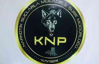 Polis uyuşturucu tacirini nefes kesen kovalamaca...