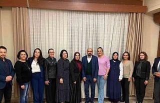 Sağlık Sen kadın kollarında bayrak devri