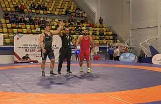 Sakarya Büyükşehir’in güreşçileri Ankara’da...