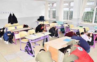 Samsun’da okulda deprem tatbikatı