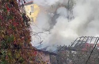 Sarıyer’de 3 gecekondu alevlere teslim oldu