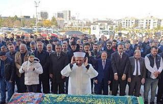 Şehidin vefat eden annesini kahraman oğlunun silah...