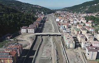 Selin vurduğu Bozkurt’taki Ezine Çayı çevresinde...