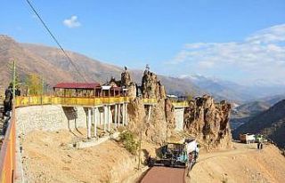 Şemdinli Seyir Tepesi yolu asfaltlandı