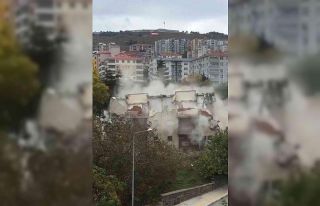 Sinop’ta binanın yıkılma anı kamerada