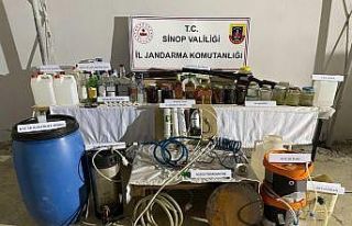 Sinop’ta litrelerce sahte alkol, piyasaya sürülmeden...