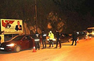 Sinop’ta uygulamada 5 aranan şahıs yakalandı