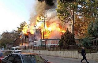 Sivas’ta korkutan yangın