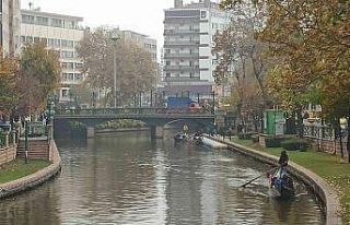 Soğuğa rağmen gondol keyfi devam ediyor