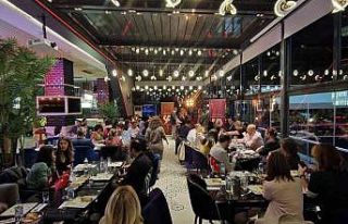 SYAL mezunları İstanbul’da bir araya geldi