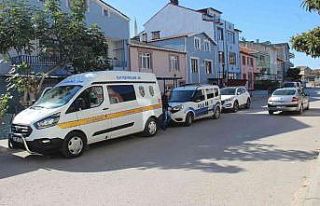 Tabancayı temizlerken kazara kendini vurdu