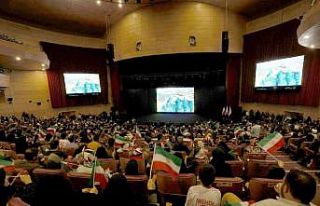 Tahran’da, İran-ABD maçı heyecanla takip edildi