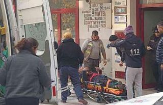 Tamir ettiği çatıdan beton zemine düşen işçi...